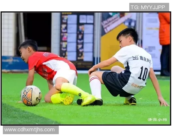 防晒足球新风潮如何在炎炎夏日中保护运动员的肌肤健康与活力